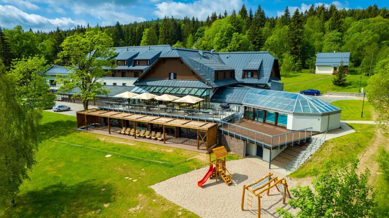 Amenity Hotel & Resort Orlicke Hory Desztne w Górach Orlickich Zewnętrze zdjęcie